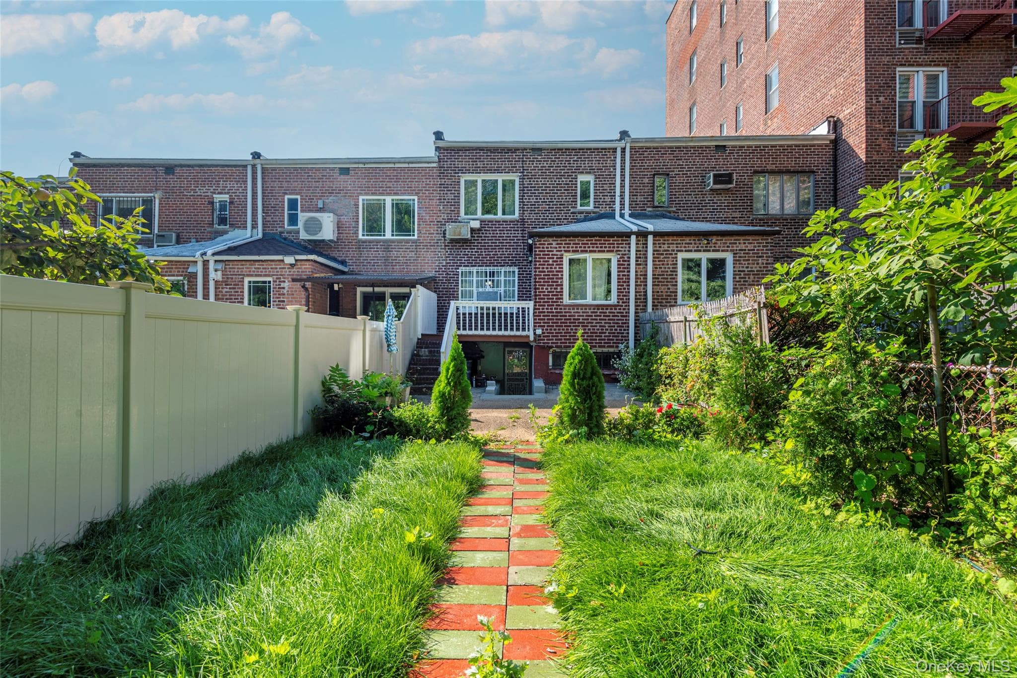 Photo 24