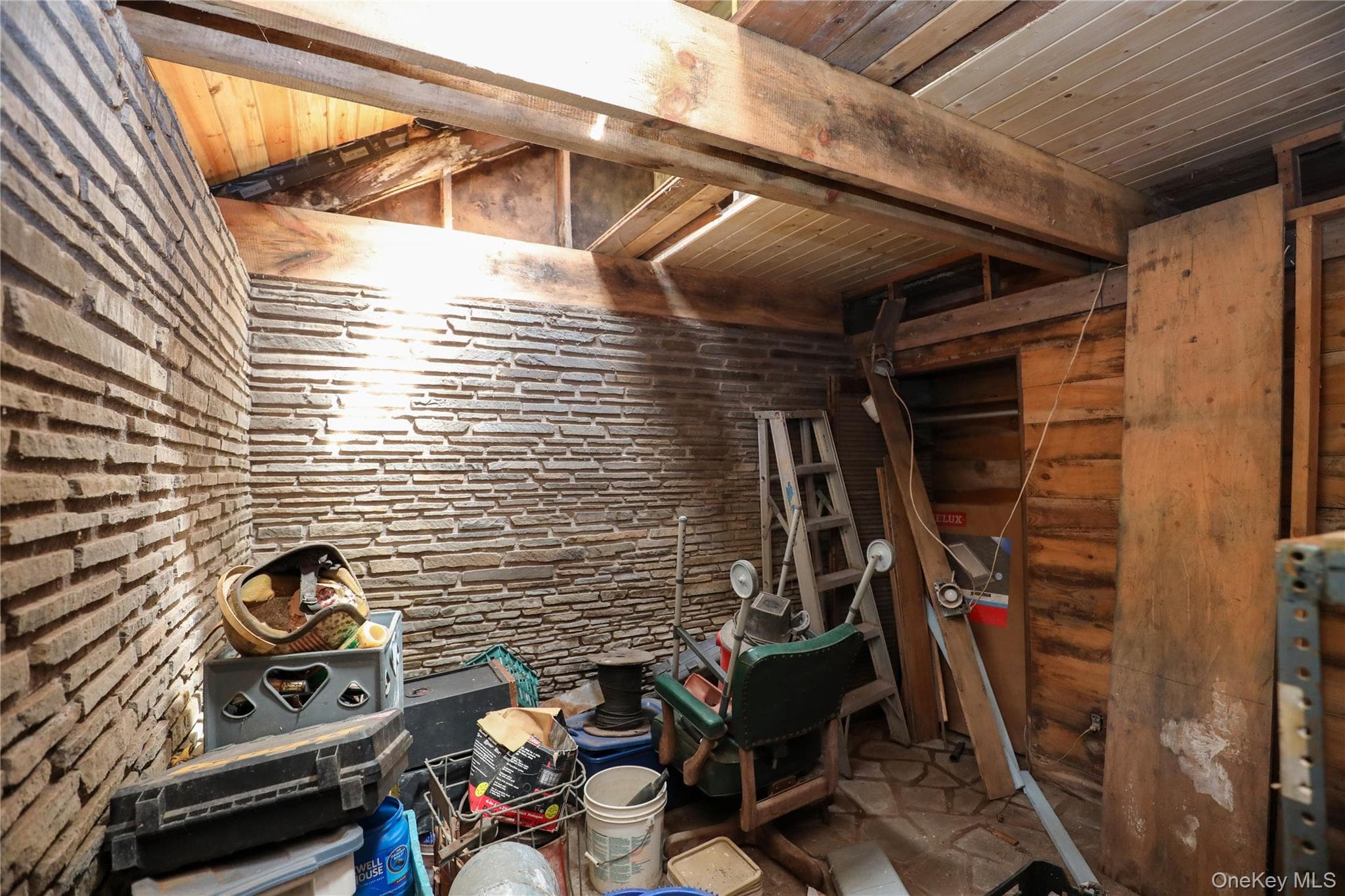 Photo 8