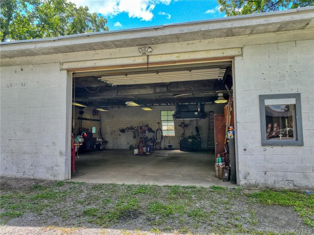 Garage