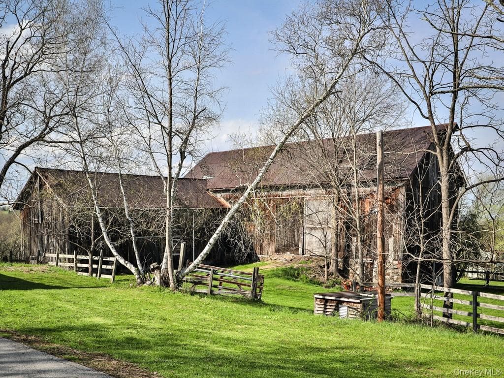 Barn